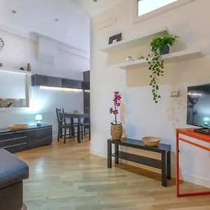Modern Saragozza District Apartment